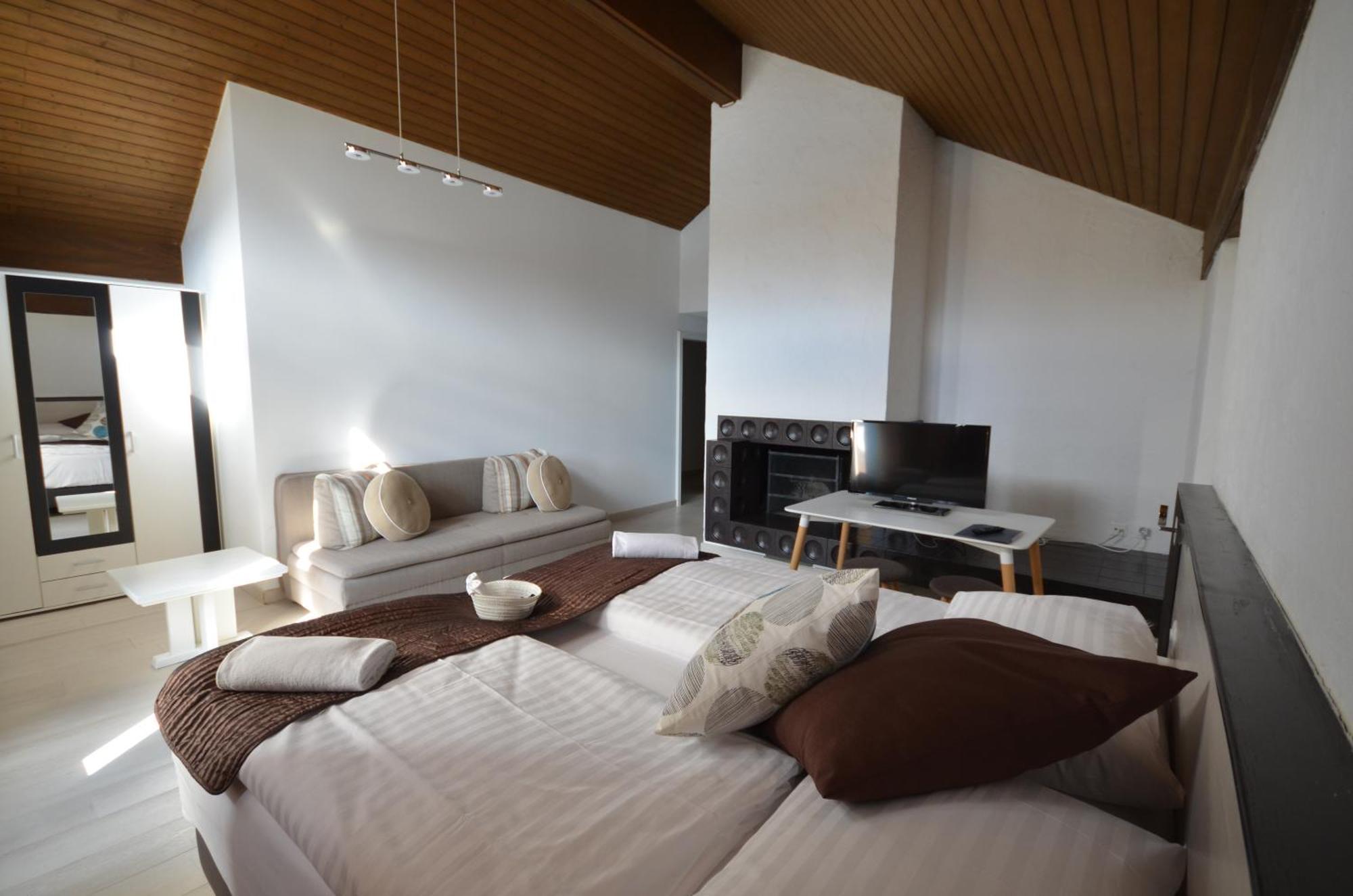 Boutique Hotel Riviera Spiez Room photo