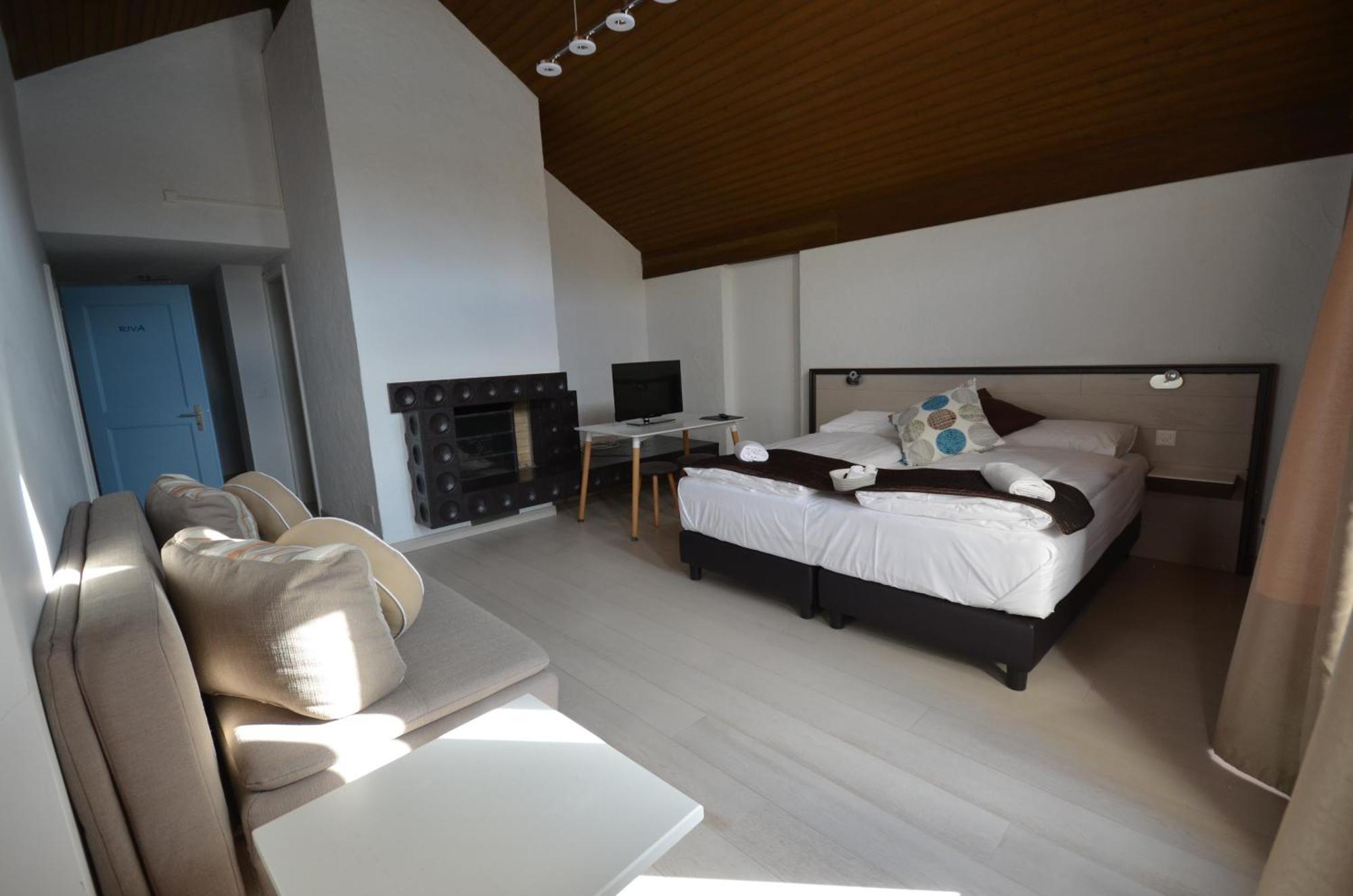 Boutique Hotel Riviera Spiez Room photo