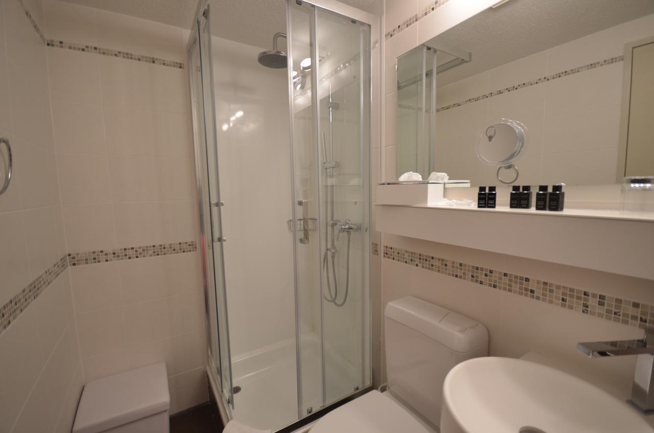 Boutique Hotel Riviera Spiez Room photo